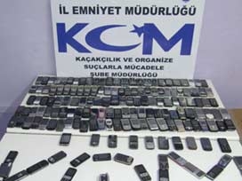 11 ilde kaçak cep telefonu operasyonu