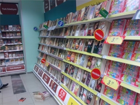 İzmir'de korsan kitap operasyonu