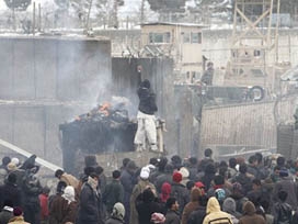 Kuran yakma protestosunda 3 kişi öldü