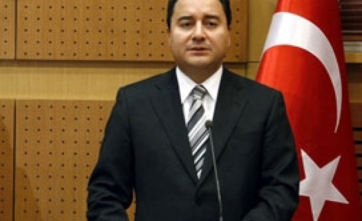 Babacan: Düşen hız, ekonomi değil