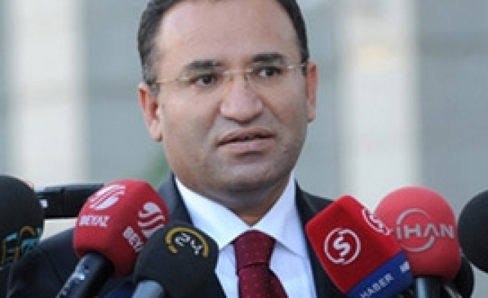 Bozdağ: Yargılamaların tutuksuz olması esastır