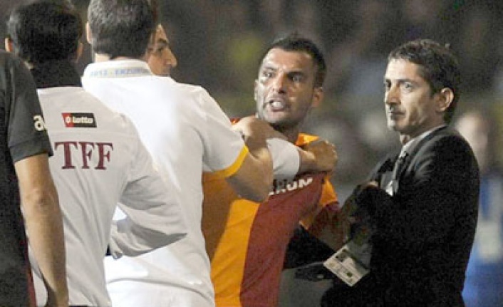 Engin Baytara 11 maç ceza