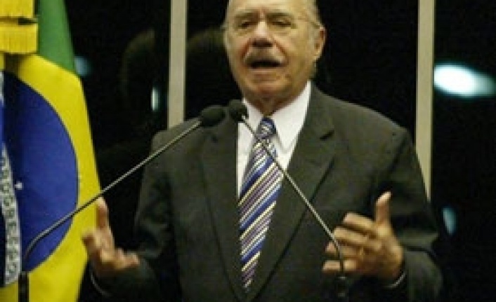 Jose Sarney hastaneye kaldırıldı