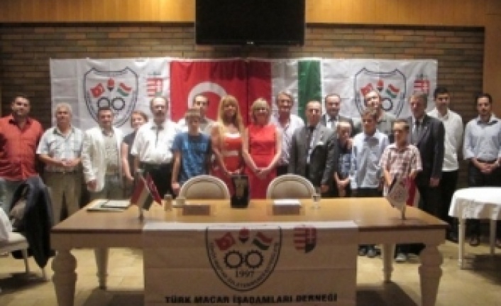 MACARİSTANIN YAŞAYAN EFSANE FUTBOLCUSU TÜMİŞADIN MİSAFİRİYDİ .